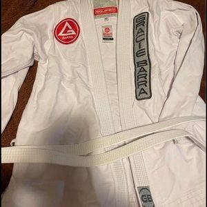 Jijitsu Gi - adult medium. Used liked brand new